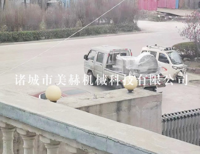 夾層鍋裝車(chē)待發(fā)貨